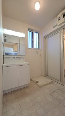 【洗面所】 | 海老名市社家3丁目 中古戸建 全1棟