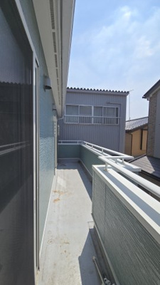 【バルコニー】 | 海老名市社家3丁目 中古戸建 全1棟