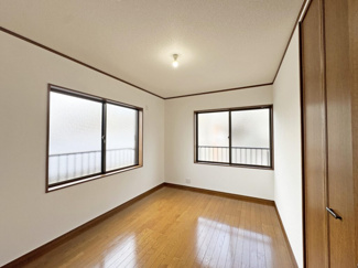 【洋室】 | 横浜市保土ケ谷区上菅田町戸建 | ２F洋室約６帖
