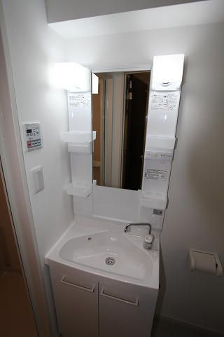 アルファコート西川口６の洗面所