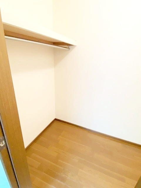 茅ヶ崎市東海岸南４丁目のアパートの収納