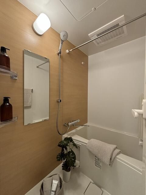 ＯＮＥ　ＲＯＯＦ　ＲＥＳＩＤＥＮＣＥ　ＮＩＳＨＩＮＩＰＰＯＲＩの浴室