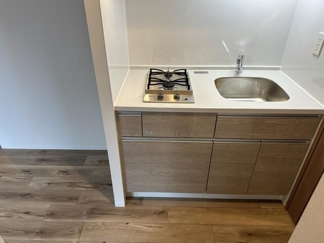 ＯＮＥ　ＲＯＯＦ　ＲＥＳＩＤＥＮＣＥ　ＮＩＳＨＩＮＩＰＰＯＲＩのキッチン