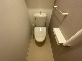 ウォシュレット付きのトイレです♪