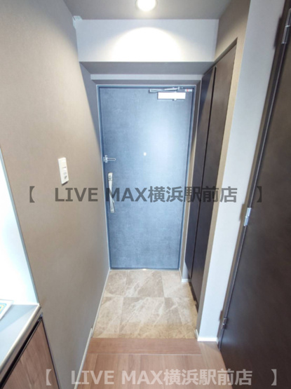 【玄関】MAXIV横浜吉野町NORTH