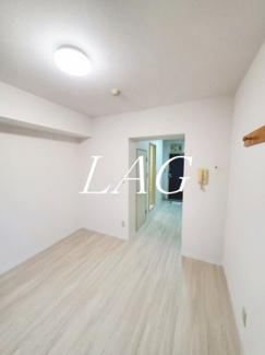 【居間・リビング】 | ロイヤルコート | 洋室のお部屋です。