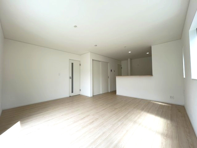 長野市松代町松代の新築一戸建の居間・リビング