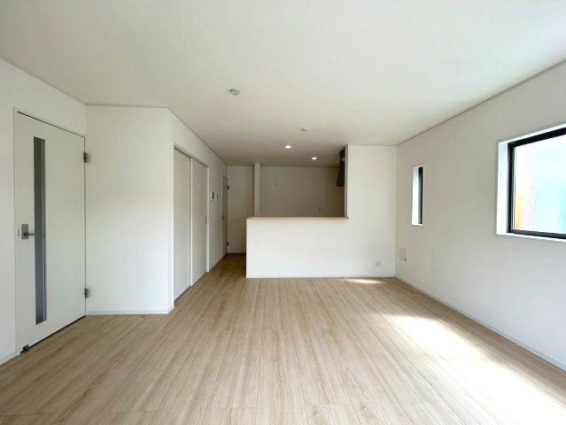 長野市松代町松代の新築一戸建の居間・リビング