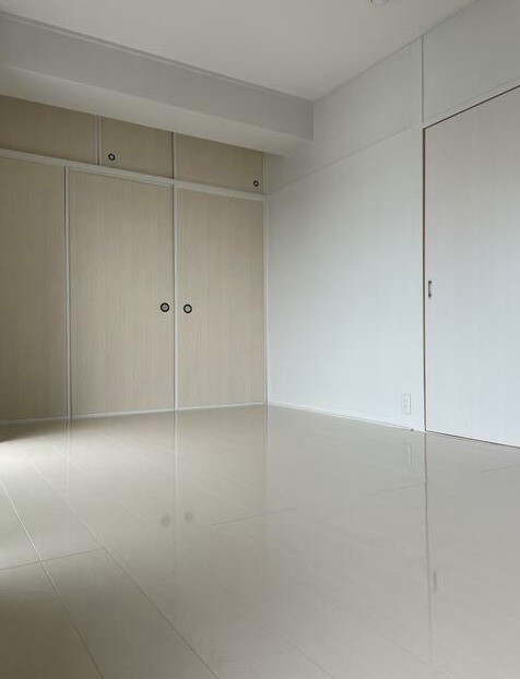 岡ビル【キャッシュバック対象物件】の寝室|落ち着いて過ごせるお部屋なので、寝室にいかがでしょうか