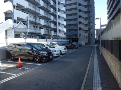 【駐車場】 | エスリード西京極