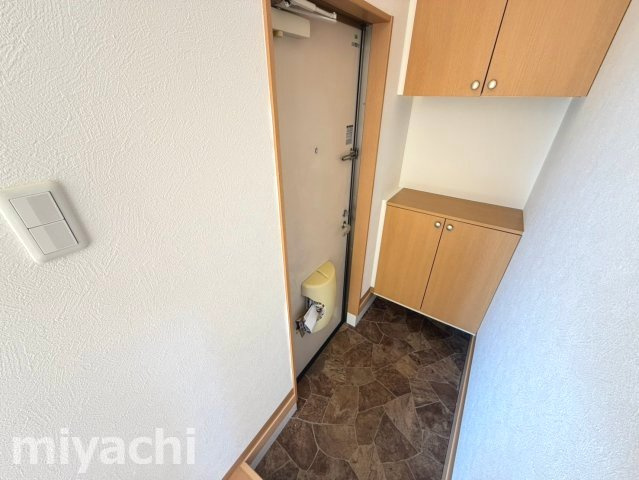 フィットセル田宮の玄関
