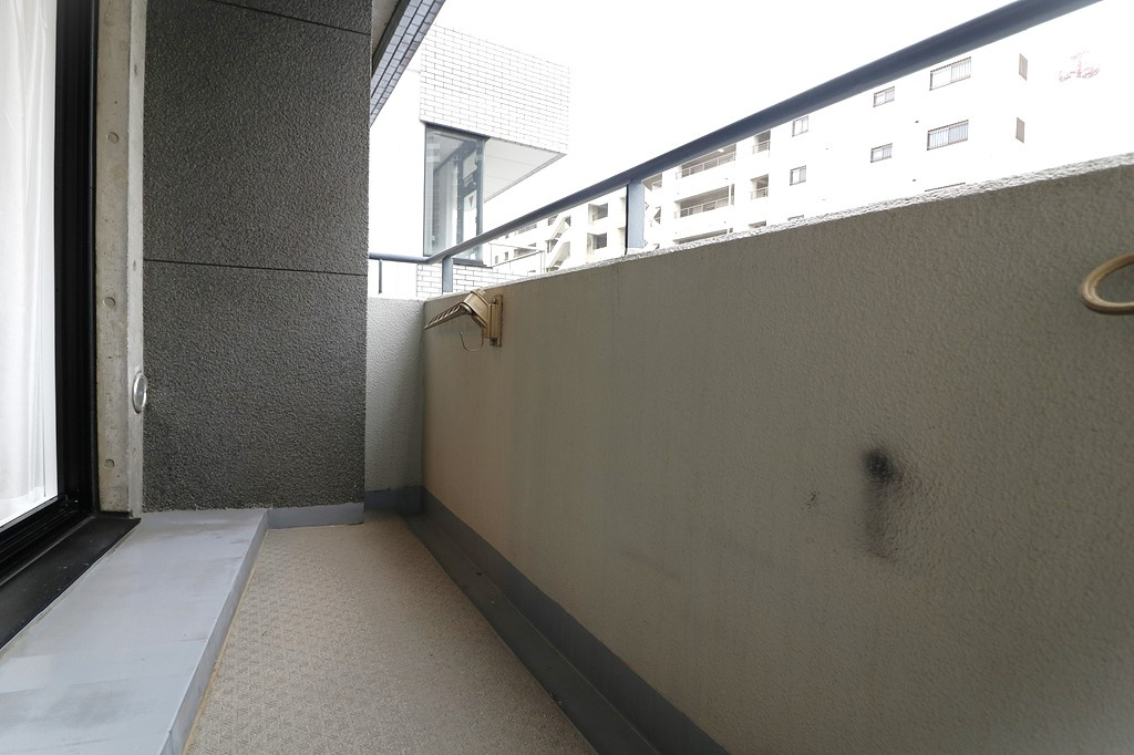 シーズ梅田西のバルコニー
