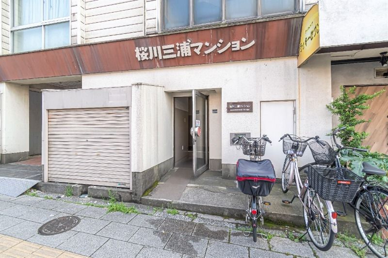 桜川三浦マンションのエントランス
