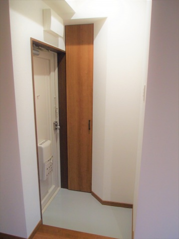 nichiwa bldg. 401の玄関
