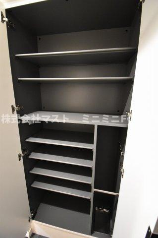 プレサンス堺筋本町センティスの収納