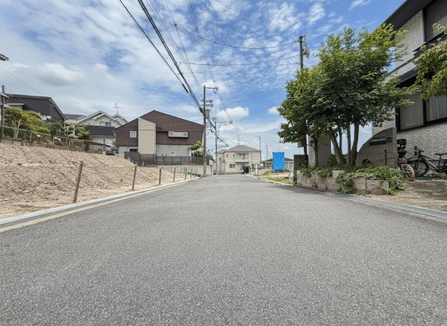 茨木市南春日丘3丁目の外観|周囲に弊害物も無いので見た目以上の開放感があります♪
現地で一度、味わってください♪