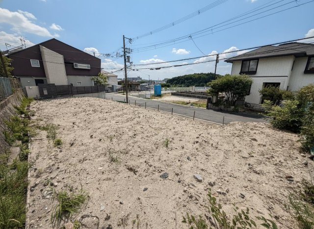 茨木市南春日丘3丁目の外観|万博記念公園も近いので自然を身近に感じられます♪
散歩やランニングの際もぜひ行ってみて下さい♪