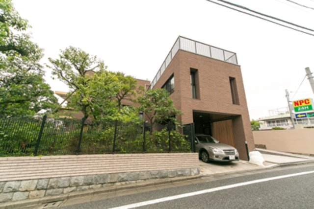 プラムコート東中野の外観