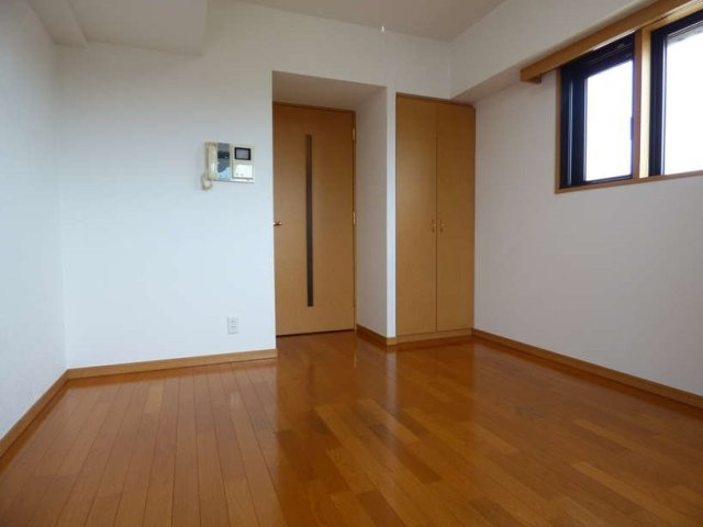 ルーブル鷺宮弐番館の洋室