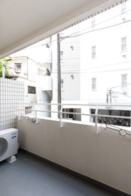 マートルコート東中野のバルコニー|※写真は同タイプ住戸です。