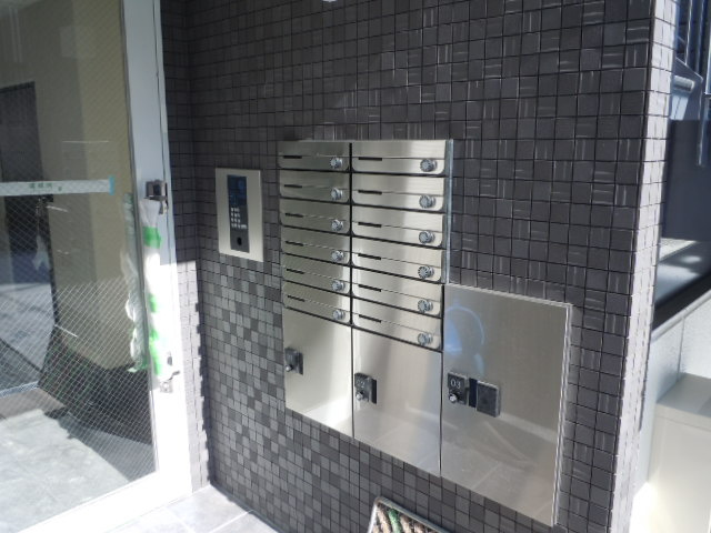 CoLaBo曽根駅前のエントランス