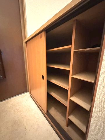 杉並区方南２丁目の賃貸マンションの収納