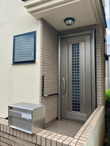高井戸西戸建のエントランス