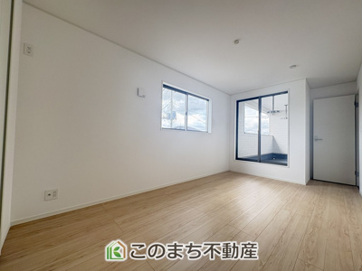 【洋室】 | CRADLE GARDEN真岡市台町　第10　1号棟 | 窓が多く明るい室内が好印象☆