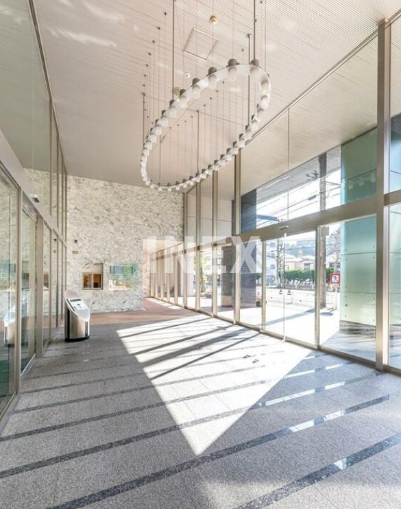 横浜市中区新山下１丁目の賃貸マンションのロビー