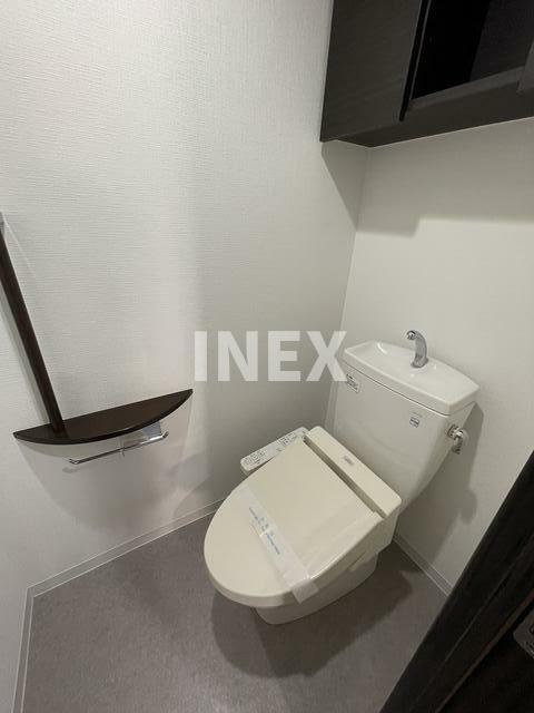 横浜市中区新山下１丁目の賃貸マンションのトイレ