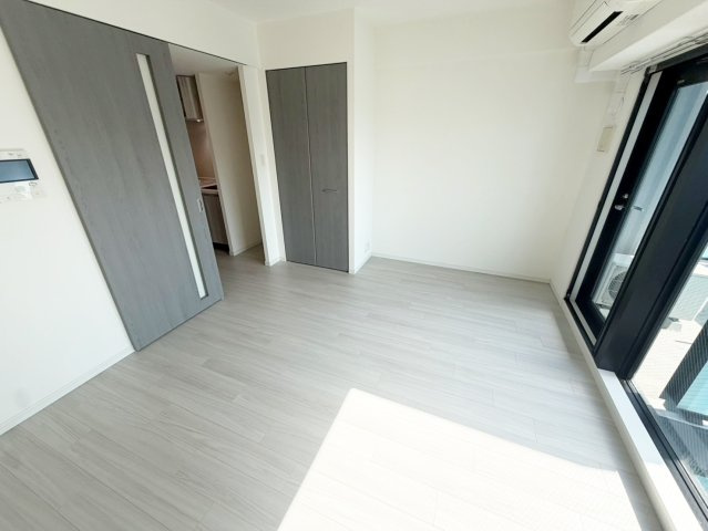 LaDouceur江坂Ⅱの洋室
