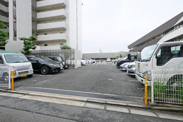 サウスアルカディアの駐車場