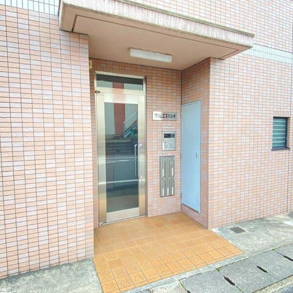 プリムエスパシオのエントランス