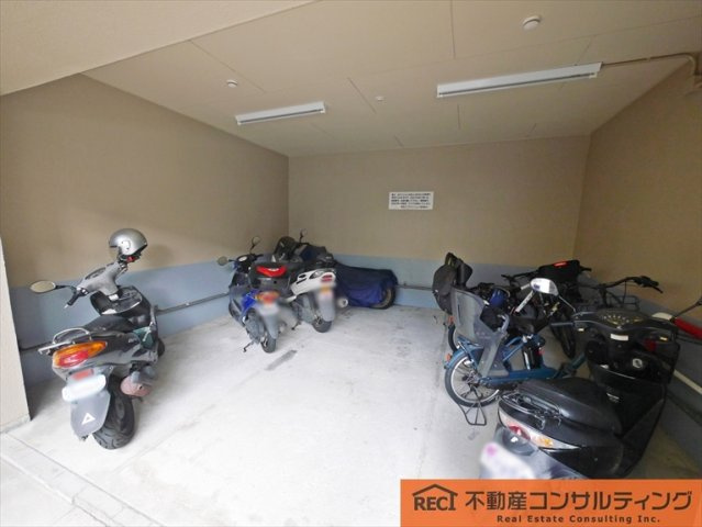 六甲篠原パークマンションの駐輪場