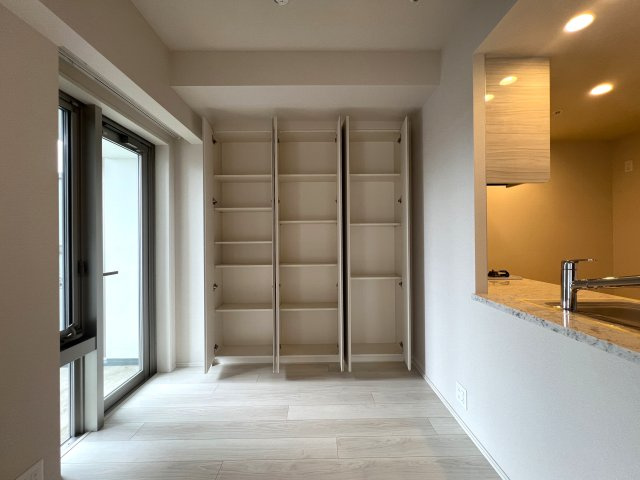 ラグジュアリー感が家にも欲しい！！そんな夢を叶える物件なんてあるのか、、えぇ、あるんです！！ココ海老名では知らない人いないマンション！それが、『リーフィアタワー海老名ブリスコート』美室マンションの収納|十分な収納スペースがあります