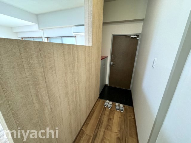 ガーデンヒルズの玄関
