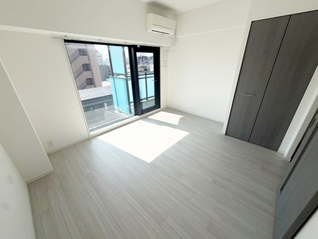 LaDouceur江坂Ⅱの居間・リビング