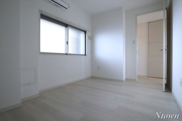 【居間・リビング】 | 茶屋ヶ坂ライズ | こちらのリビングで趣味の時間をお楽しみください