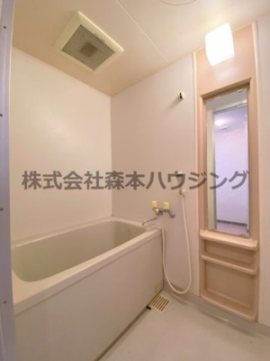 【浴室】 | 　エバーグリーン | 落ち着いた空間のお風呂です