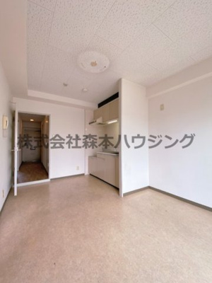 【居間・リビング】 | 　エバーグリーン | ゆったりとした居間です