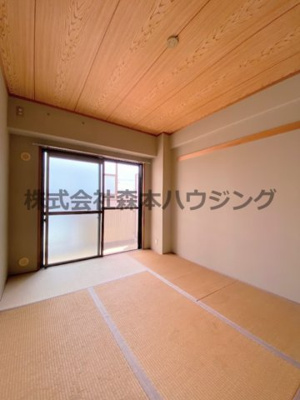 【和室】 | 　エバーグリーン | 和室、ちょっとしたくつろぎスペースにいかがでしょうか