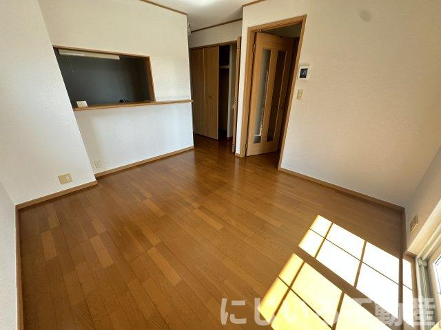 グレースガーデンBの居間・リビング