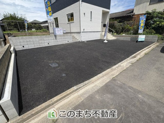 【駐車場】 | CRADLE GARDEN真岡市並木町　第7　1号棟 | 駐車場は2台～3台駐車可能（車種による）