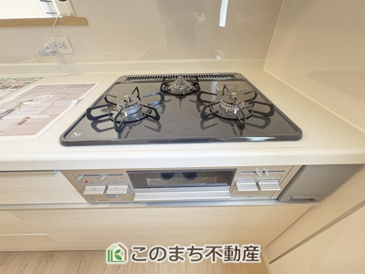 【キッチン】 | CRADLE GARDEN真岡市並木町　第7　1号棟 | 3口ビルトインコンロで同時調理可能☆時短家事につながりますね☆