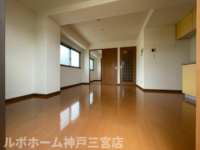 アドモリモト元町通の居間・リビング