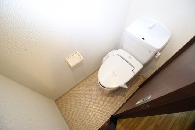 京都市伏見区深草西浦町５丁目の賃貸マンションのトイレ