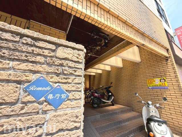 プチメゾン仲之町の間取り