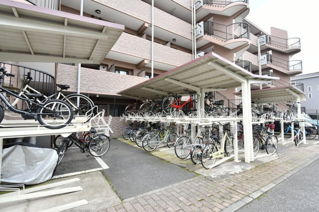 ネオステージ大宮の駐輪場|※駐輪場空き状況は当社まで都度ご確認くださいませ。■お客様との会話を大切にし、一人ひとりにあった資金計画やプランをご提案致します。当日の内見も可能です。