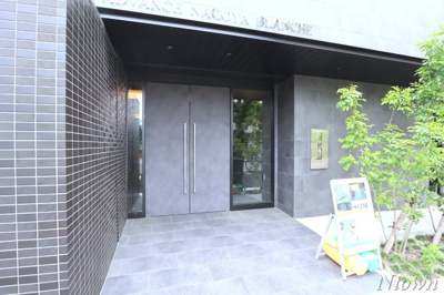 【エントランス】 | アドバンス名古屋ブランシュ | 落ち着いたエントランスです