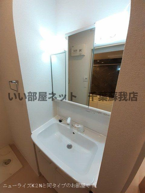 仮）五井西アパートの洗面所|コンパクトで使いやすい洗面所